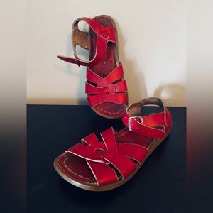 3 / $20 Sale! Gently loved girls size 13 red salt water sandals*
